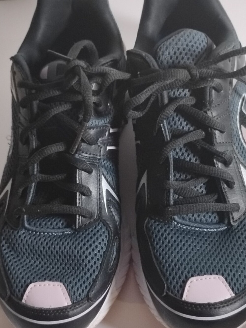 Women's Champion Athletic Sneakers Black/Pink Size 8 Wide